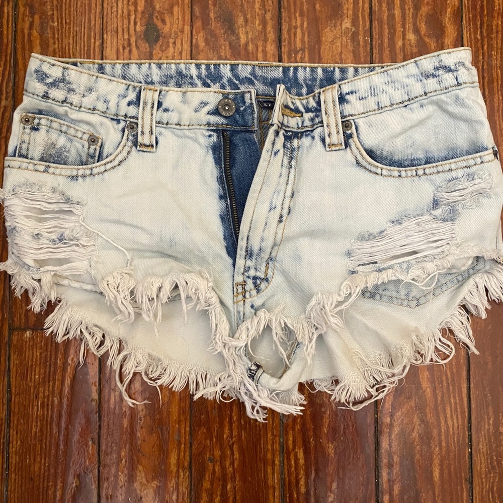 CARMAR light-washed denim shorts